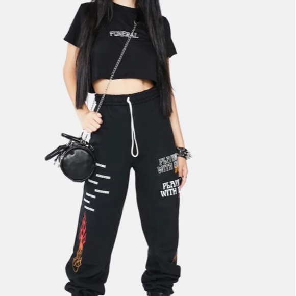 Onyx Playing With Fire Sweatpants - Picture 3 of 4